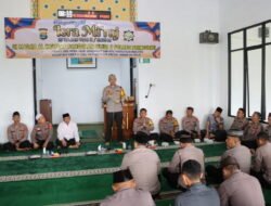 Peringatan Isra Mi’raj, Kapolres Pringsewu Ajak Anggota Teladani Nabi Muhammad
