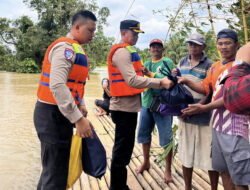 Kapolres Lampung Timur Salurkan Bantuan untuk Warga Terdampak Banjir di Desa Gunung Agung