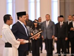Wamenkeu Thomas Djiwandono Dilantik sebagai Anggota Dewan Komisioner OJK Ex-Officio Kemenkeu