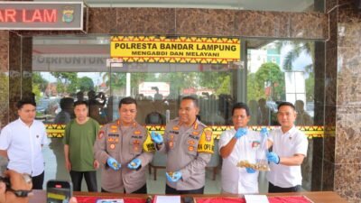 WNA Asal China Ditangkap Polisi, Diduga Jual Emas Palsu di Bandar Lampung