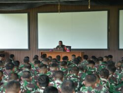 Prajurit Petarung Batalyon Infanteri 9 Marinir Terima Jam Komandan