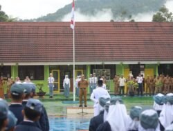 Jadi Pembina Upacara di SMAN 1 Liwa Parosil Mabsus paparkan beasiswa kedokteran gigi