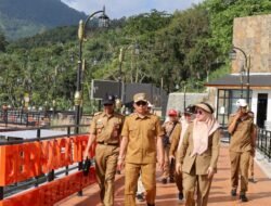 Bupati Parosil Tegaskan Stabilitas Harga di Pasar Tematik Danau Ranau: “Jangan Jadi Aji Mumpung!