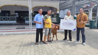 Rayakan Idul Adha, FIFGROUP Cabang Pringsewu Berbagi Lewat Kurban bagi ke Masyarakat.
