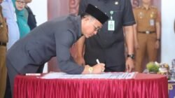 Tangani Kekerasan Terhadap Perempuan dan Anak, Parosil Lakukan Penandatangan Komitmen Berama