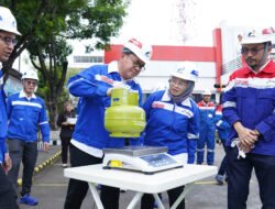 Mendag Meninjau Stasiun Pengisian Bulk Elpiji (SPBE) di Sleman, Yogyakarta