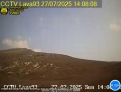 Anak Krakatau Waspada, Masyarakat Diminta Jauhi Radius 2 KM dari Kawah Aktif