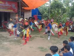 Semarak Budaya Lokal! Paguyuban Seni Kuda Lumping “Rukun Muda Santoso” Hidupkan Suasana di Pekon Pujiharjo.